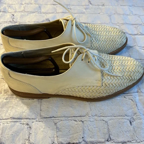 Bally | Shoes | Bally Cream Woven Leather Lace Up Mens  display picture 1
